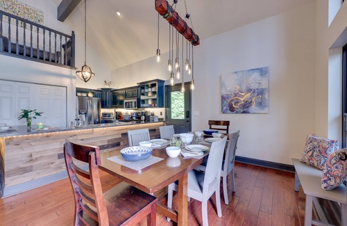 Blairsville Cabina | Luxe Blairsville Cabin w/ Game Room, Near Hikes