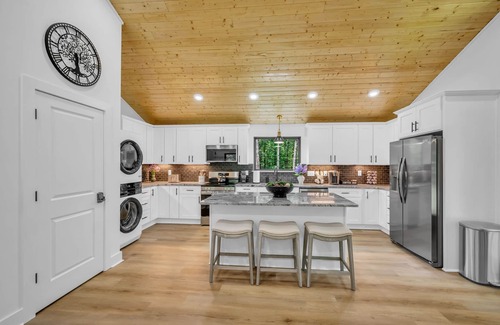 Kingston Springs Casa | Luxe Cabin Oasis in the woods-35 min from Nashville