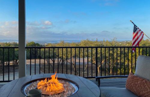 Canyon Lake Casa | Luxe Canyon Lake Home with Gorgeous Lake Views!