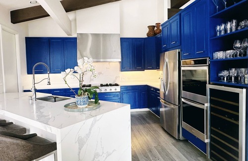 Snowmass Village Casa | Luxe Chalet: Jaw-Dropping Views of Mountains! Summer Garden Terrace