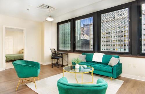 Downtown Pittsburgh Apartamento | Luxe City Views PRIME LOCATION 8TH FLOOR PANORAMIC VIEWS FAST WIFI 24-7 Gym Lounge Roku