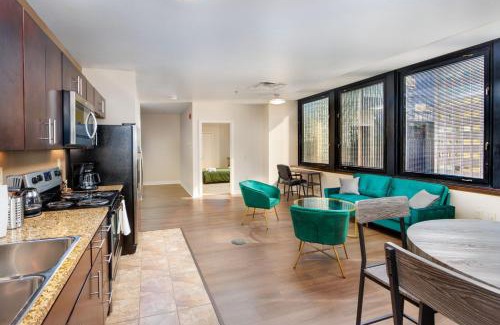 Downtown Pittsburgh Apartamento | Luxe City Views PRIME LOCATION 8TH FLOOR PANORAMIC VIEWS FAST WIFI 24-7 Gym Lounge Roku