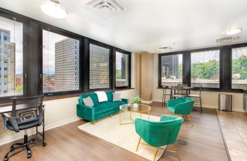 Downtown Pittsburgh Apartamento | Luxe City Views PRIME LOCATION 8TH FLOOR PANORAMIC VIEWS FAST WIFI 24-7 Gym Lounge Roku