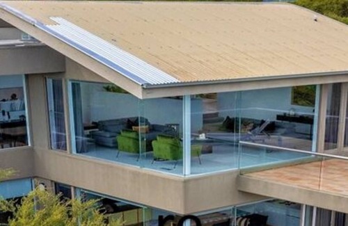 Cape Schanck Casa | Luxe Coastal Retreat - Ocean Views, Golf Courses, Hot Springs & Winery Heaven
