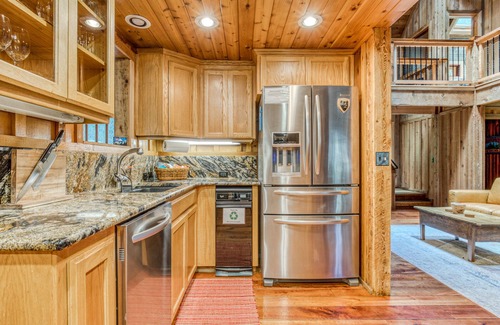 Rhododendron Casa | Luxe compound with private sauna, hot tub, rec house & fireplace