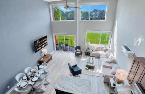 Birmingham Apartamento | Luxe Condo Overlooking Park