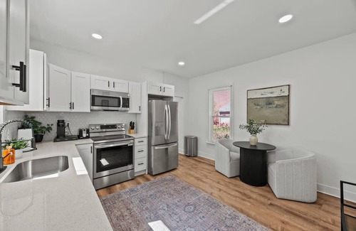 Downtown Columbus Apartamento | Luxe & Cozy 3BR Oasis | Ideal for Groups