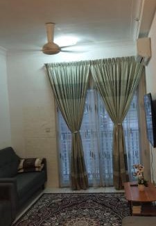 Kampung Rawa Apartamento | Luxe Cozy Haven in Cybersouth