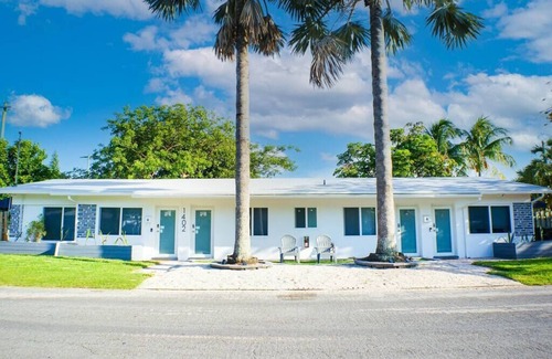 Poinsettia Heights Apartamento | Luxe Crash Pad Near FTL Beach