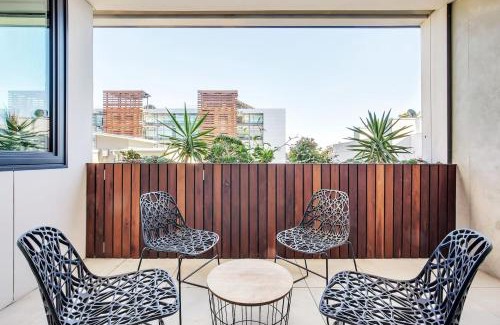 Alexandria Apartamento | Luxe Eco Suite in Australia's Greenest Building