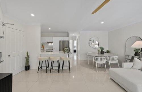Mermaid Beach Apartamento | Luxe Escape & Family Attractions