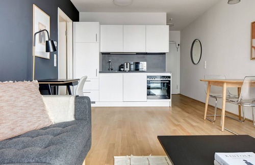 Favoriten Apartamento | Luxe Favoriten 1BR w/ Gym & Elevator, walk to Hauptbahnhof, by Blueground