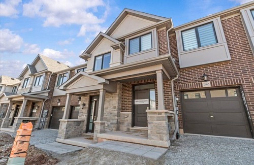 West Oak Trails Casa | Luxe furnished home in Oakville