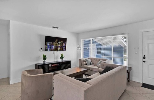 Driftwood Casa | Luxe Getaway: Poolside Paradise with Game Room