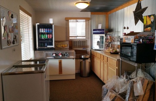 Canon City Casa | Luxe Glamping Dome Queen Bed Deck Views Near Royal Gorge Bridge & Park
