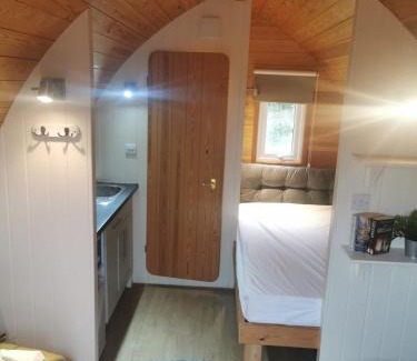 Spalding Apartamento | Luxe Glamping In A Tiny Home, Adults Only, Dogs Allowed At Delph Bank Glamping Park