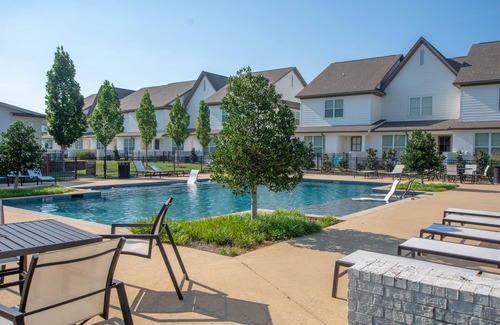 Oxford Casa | Luxe & Gorgeous - 3 King Suites + Loft!