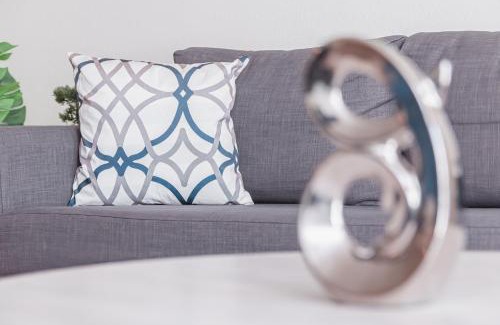 McLean Apartamento | Luxe Haven Escape