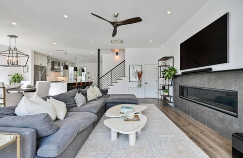 Zilker Casa | Luxe Home in Iconic Zilker/ Barton Springs neighborhood- POOL