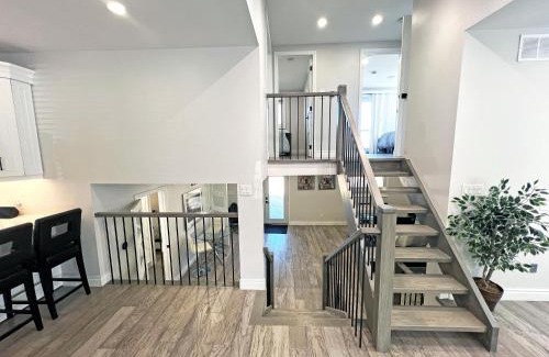Hamilton Apartamento | Luxe Home Near Limeridge - Sleeps 11 - Pool