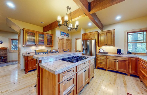 Loma Linda Casa | Luxe home with fireplace, private hot tub & National Forest views - dog-friendly