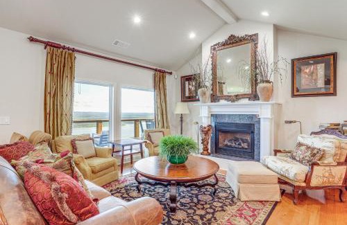 Quitman Casa | Luxe Home with Panoramic Greers Ferry Lake Views