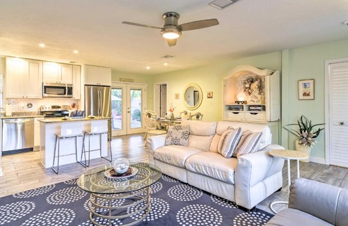 United Central Casa | Luxe Home with Pool and Hot Tub, Mins to St Pete Beach