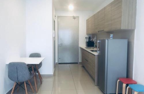 Shah Alam Casa | Luxe Homes at i-City - WiFi TV Box & 1 Carpark