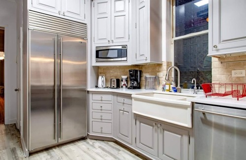 Kalorama Heights Casa | LUXE Kalorama 5-BR Townhome Close to Dupont Circle