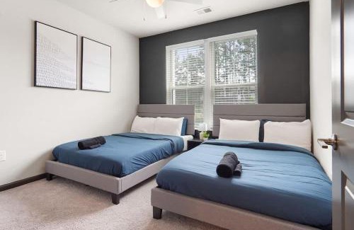 North Raleigh Apartamento | Luxe King 3 Bedroom Suite in North Raleigh NC