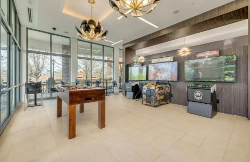 Cherry Apartamento | Luxe King Bed Suite in Midtown Charlotte