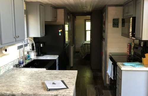 Mount Vernon Cabina | Luxe Lake house - 1 Bed/2 Bed Loft