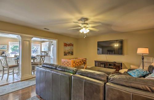 Chapin Apartamento | Luxe Lakefront Apartment with Shared Pool and Dock!