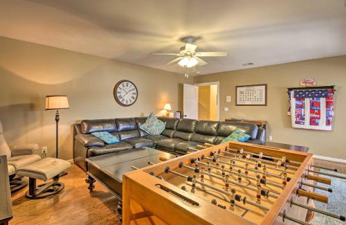 Chapin Apartamento | Luxe Lakefront Apartment with Shared Pool and Dock!