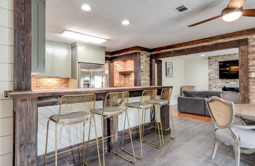 Hattiesburg Casa | Luxe Midtown Gem, Walk to USM - The Longleaf House