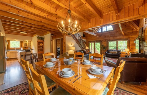 Slatyfork Farm Cabina | Luxe Mntn Escape near Snowshoe | mntn views, hot tub, 5 wooded acres