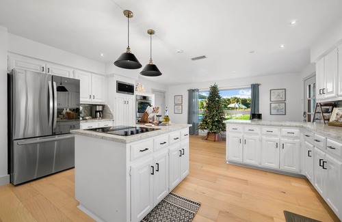 Dripping Springs Casa | Luxe Modern Escape | Resort Backyard w/ Pool, Hot Tub, Court & Kid Friendly Fun!