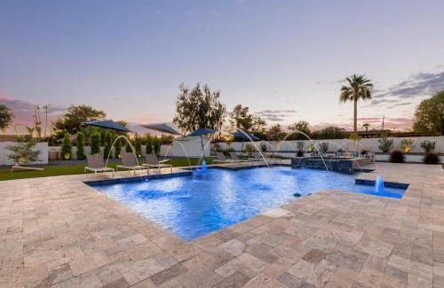 Sweetwater Street East Casa | LUXE - Modern Mansion - Private Resort