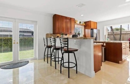 Coral Terrace Casa | Luxe Modern Private Getaway in the Heart of Miami!