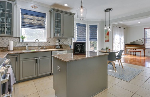 Matawan Casa | Luxe New Jersey Vacation Rental: Hot Tub, Sauna