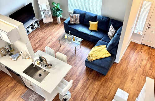 Chinatown Casa | Luxe Oasis Château – Entire Houston Home wPool Near NRG, Med Center & Galleria