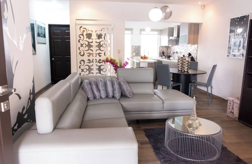 Heredia Casa | Luxe Oasis w/ Pool/2BR/Parking & Sports Courts