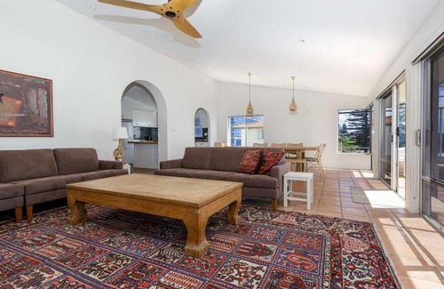 Yamba Casa | Luxe Oceanfront Penthouse! Yamba's best Suncrest 5