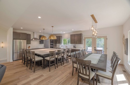 Innsbrook Casa | Luxe on the Lake by Innsbrook Vacations!