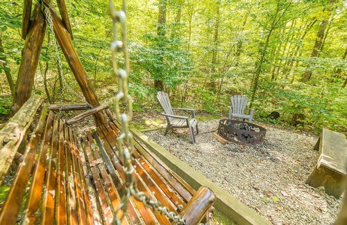 Laurelville Cabina | LUXE ONE | RED WOLF FALLS*HOCKING HILLS*CLOSE TO EVERYTHING-TRAILS,HOT TUB,SAUNA,FIREPLACE,GAME ROOM