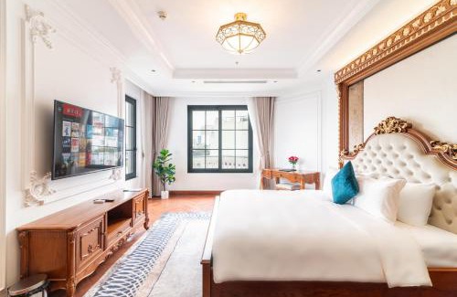 Tay Ho Hotel | Luxe Paradise Suite Hotel Trich Sai