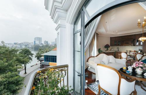 Tay Ho Hotel | Luxe Paradise Suite Hotel Trich Sai