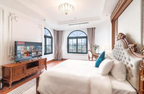 Tay Ho Hotel | Luxe Paradise Suite Hotel Trich Sai