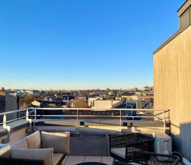 Gare Apartamento | Luxe Penthouse 2BR