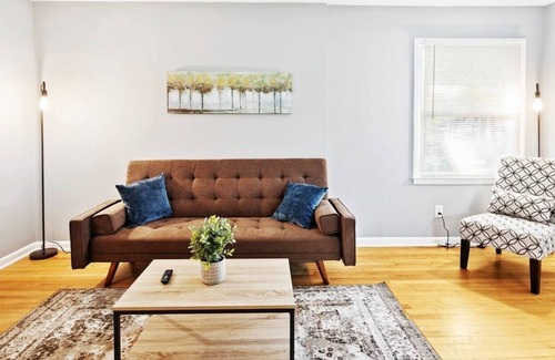 Terry Sanford Casa | Luxe Perfect Getaway In The Heart of Fayetteville!
